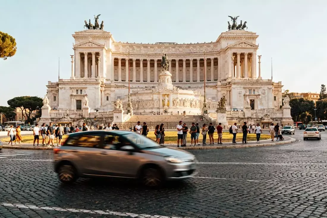 car rental in Rome